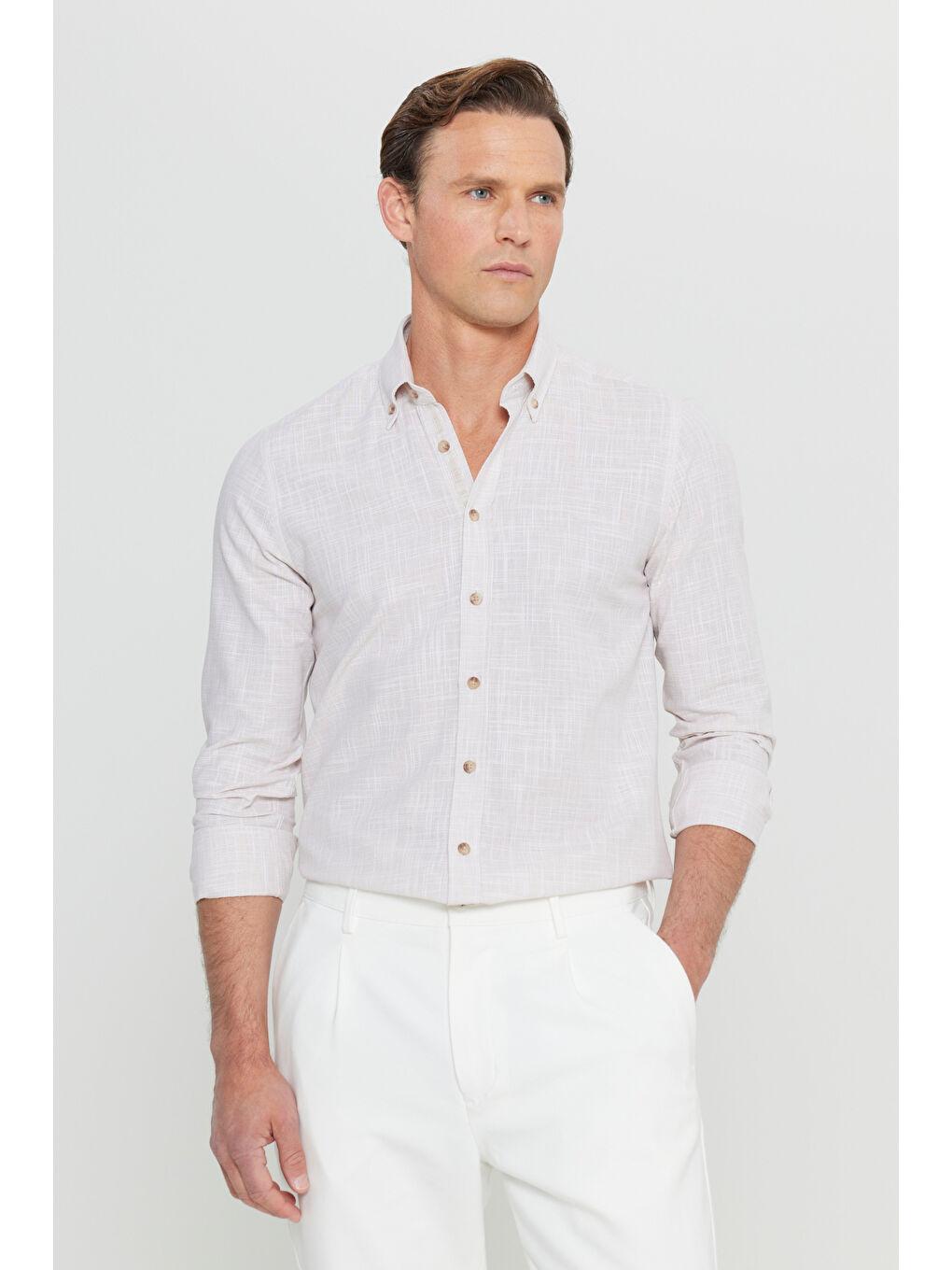 Erkek Bej %100 Pamuk Slim Fit Düğmeli Yaka Armürlü Flamlı Gömlek