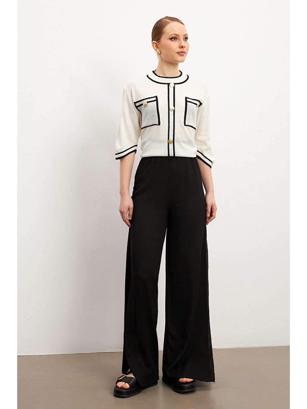 Kadın Siyah Yırtmaç Detaylı Krinkıl Pantolon-2