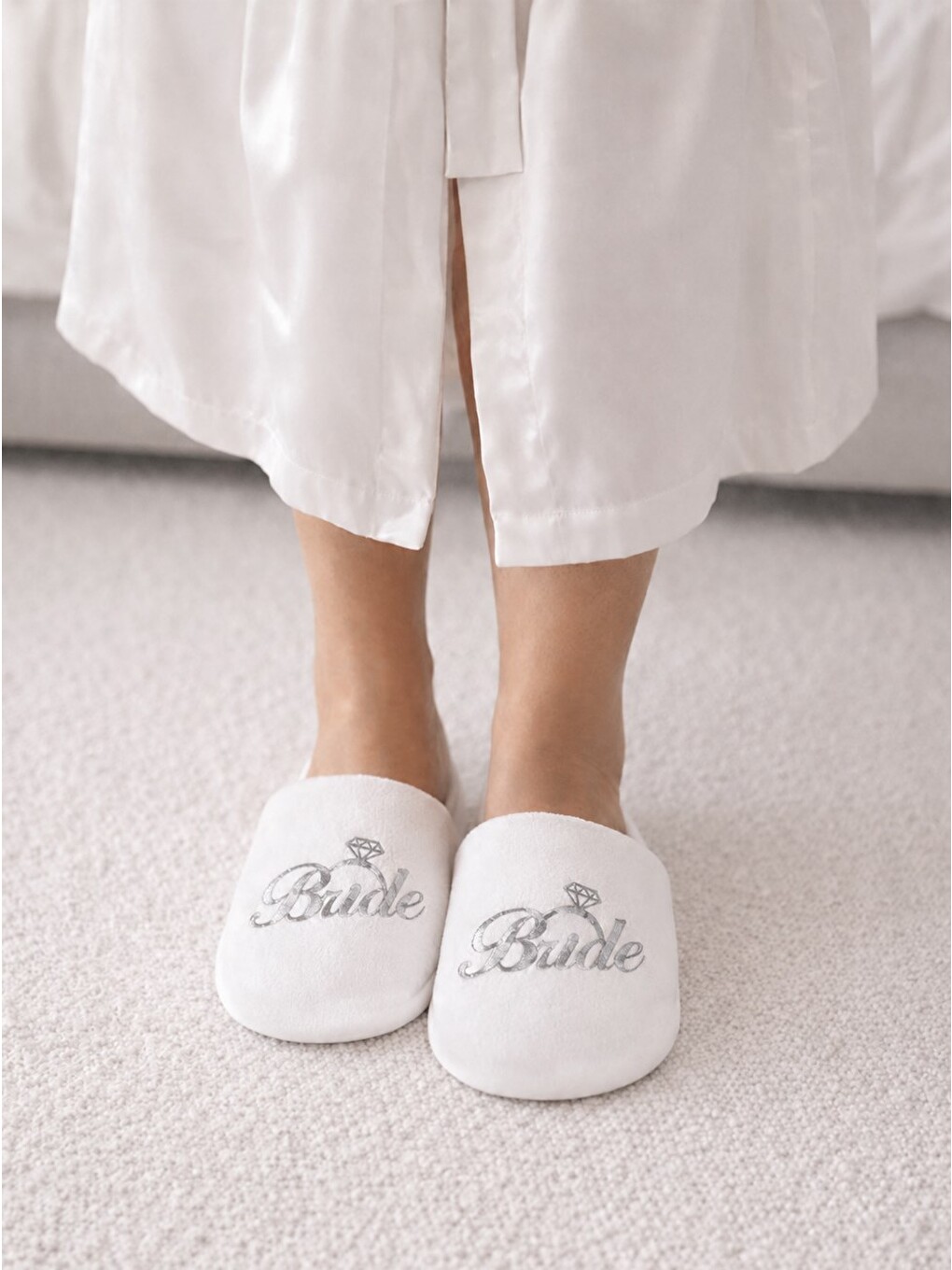 Bride Yazılı Gelin Terliği Bekarlığa Veda Partisi Aksasuarı Beyaz Gümüş
