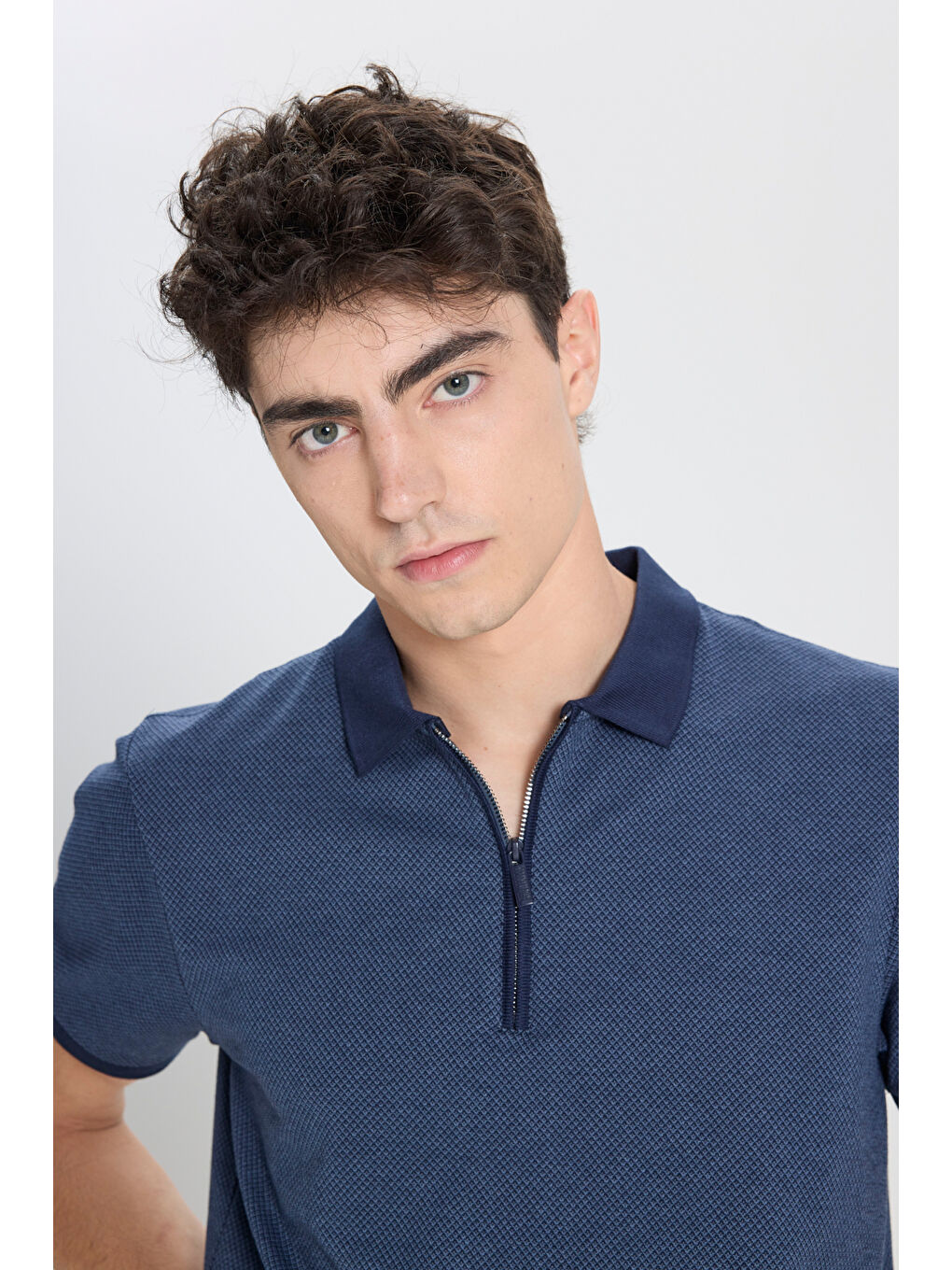 Erkek Lacivert Slim Fit Dar Kesim Polo Yaka Jakarlı Tişört-4