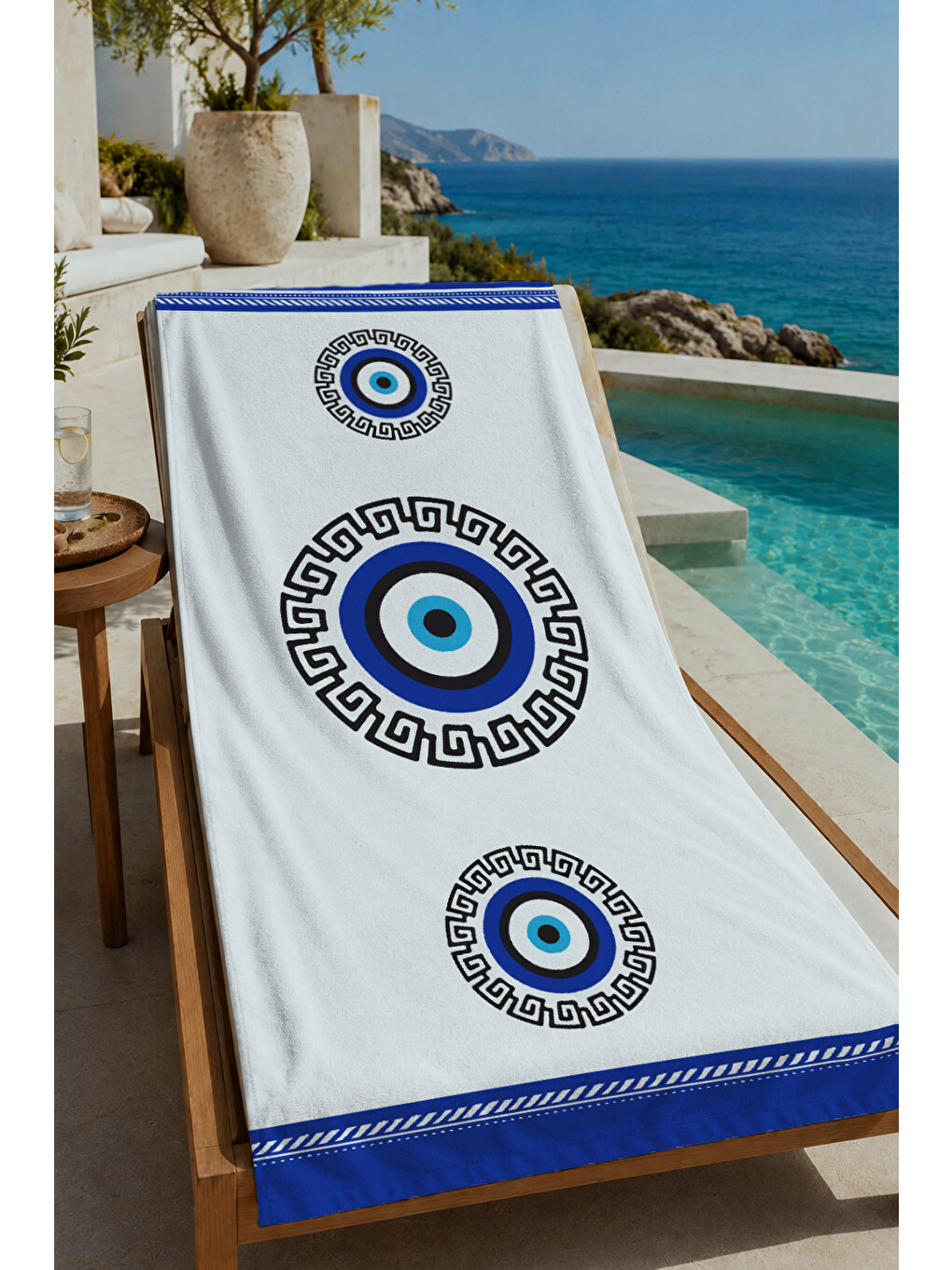 Beyaz Lacivert Nazar Boncuğu Desenli 70x150 Cm Dijital Baskılı Plaj Ve Banyo Havlusu