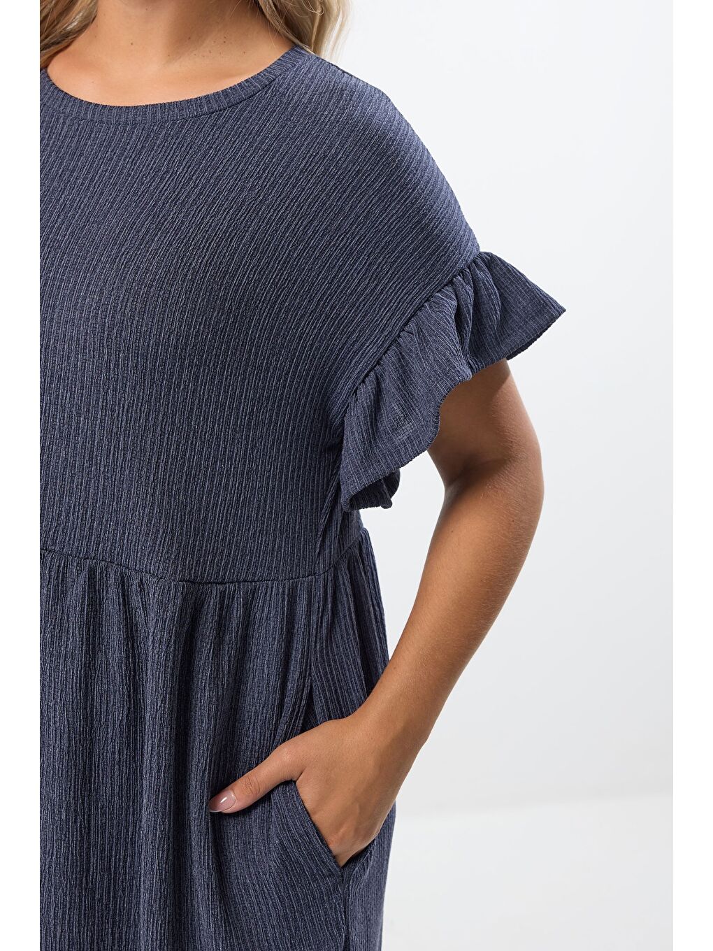 Lacivert Büyük Beden Bisiklet Yaka Kısa Kollu Fırfırlı Uzun Elbise 270342-3