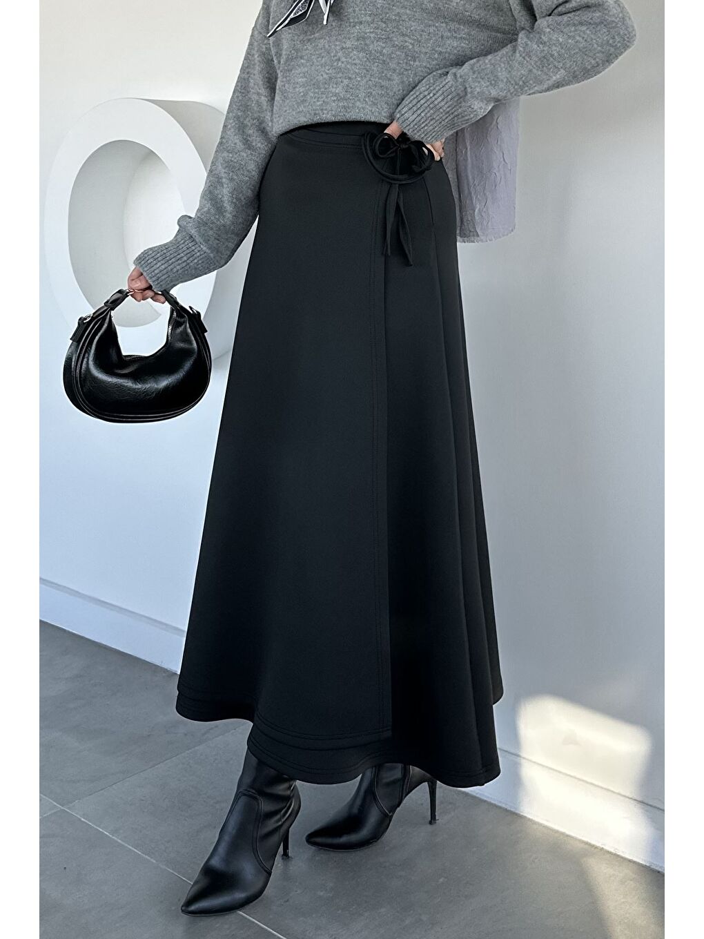 Siyah Bel Bağlama Detaylı Kiloş Scuba Tesettür Etek-5