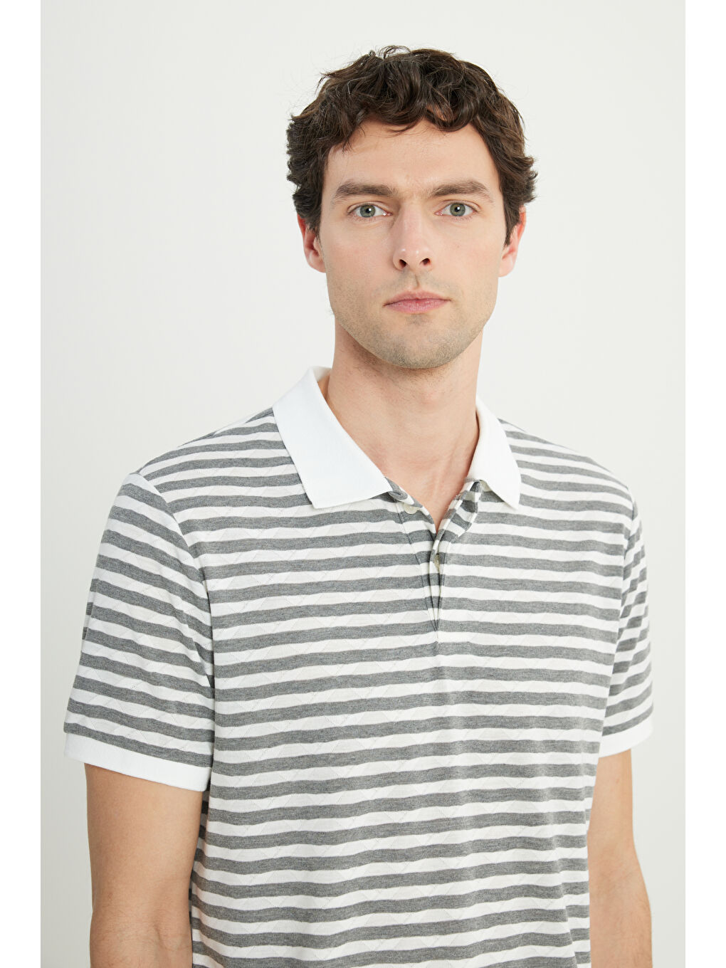 Erkek Beyaz-Gri Slim Fit Dar Kesim Polo Yaka Esnek Tişört-3