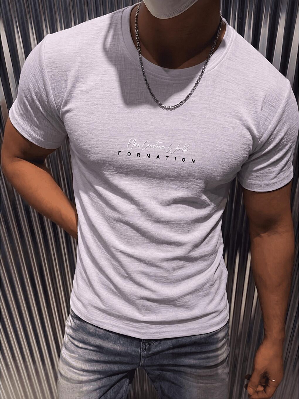 Beyaz Formation Flok Baskılı Kabuk Desen Slim Fit Erkek Elastanlı Tişört