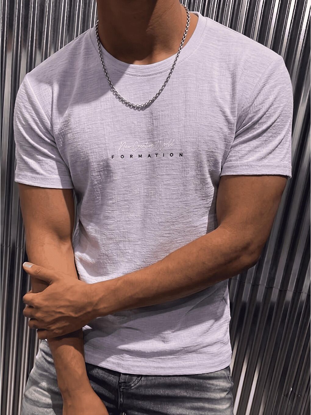 Beyaz Formation Flok Baskılı Kabuk Desen Slim Fit Erkek Elastanlı Tişört-1