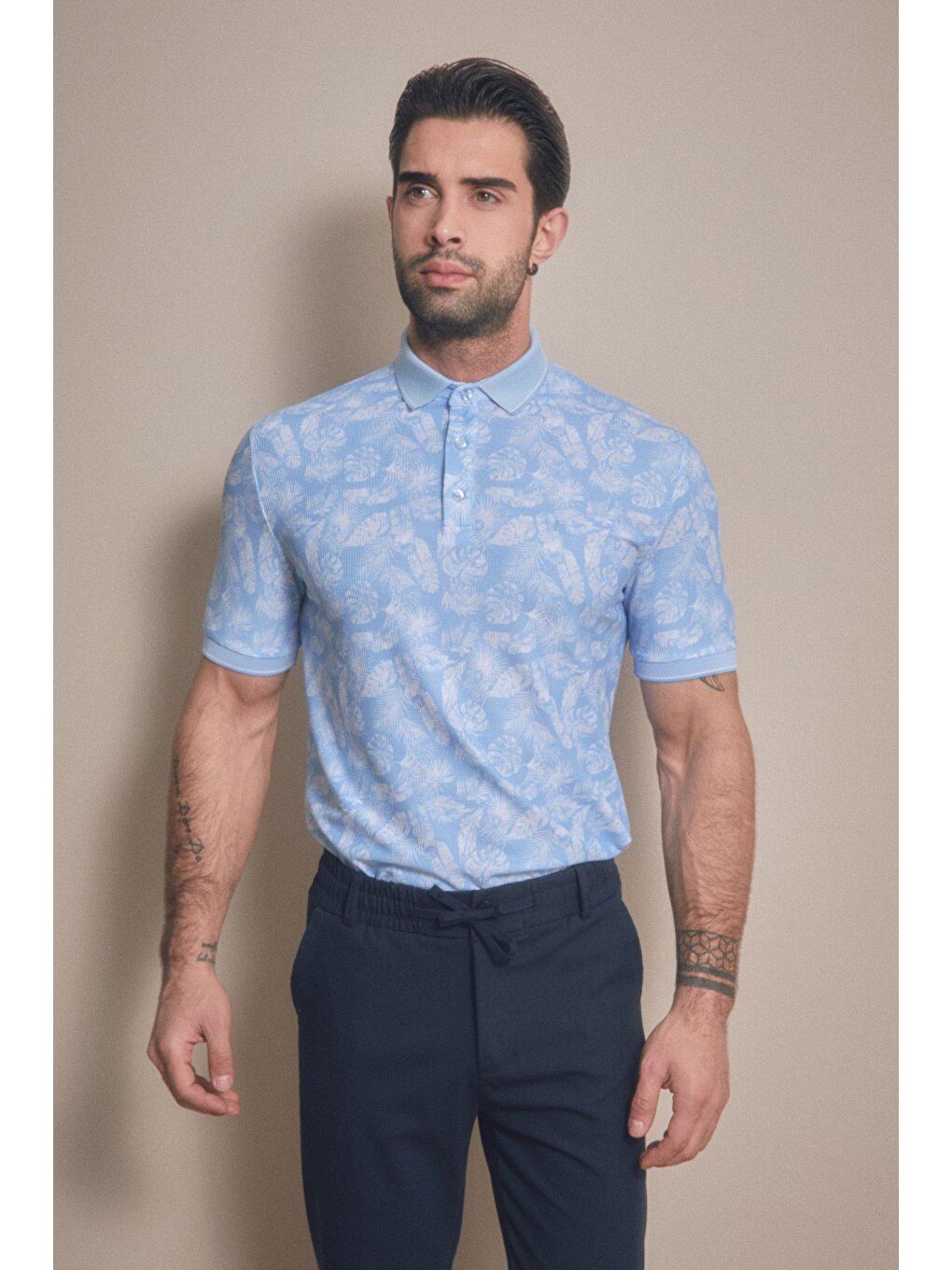 Mavi Yaprak Basılı Polo Yaka Tişört-1