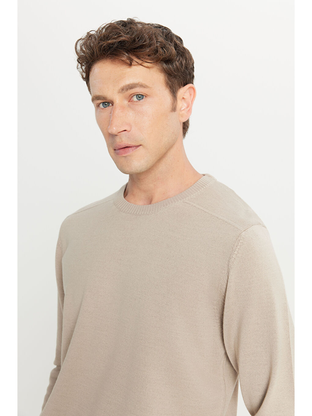 Erkek Bej Yünlü Standart Fit Normal Kesim Bisiklet Yaka Triko Basic Kazak-3
