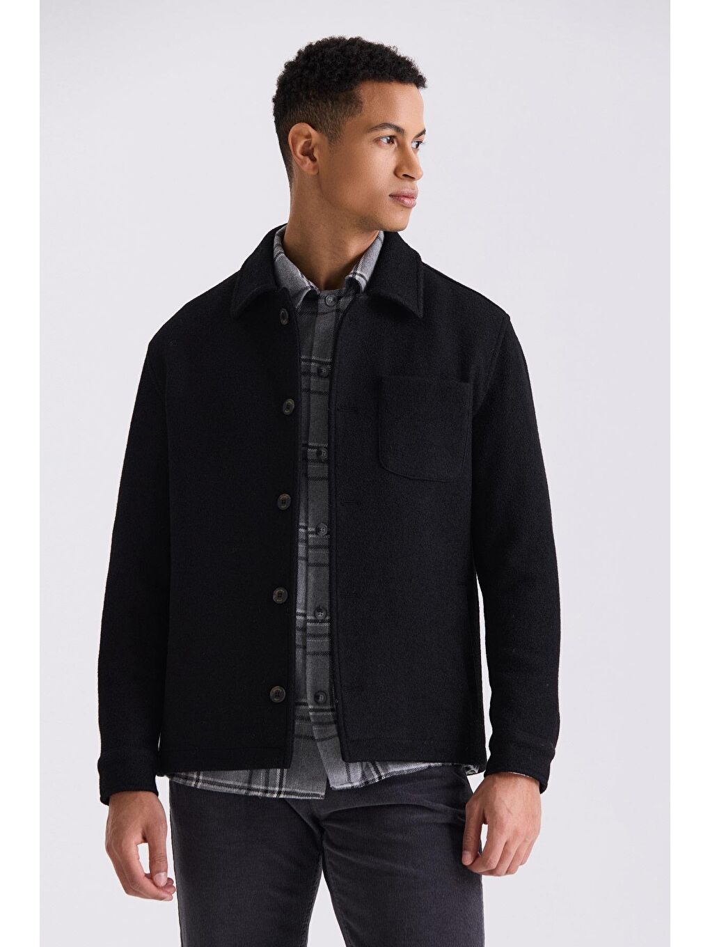 Siyah Slim Fit Berberi Yaka Yünlü Kaşe Kaban