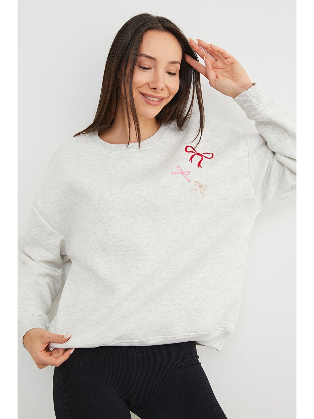 Gri 3 İplik Fiyonk Nakışlı Oversize Sweatshirt