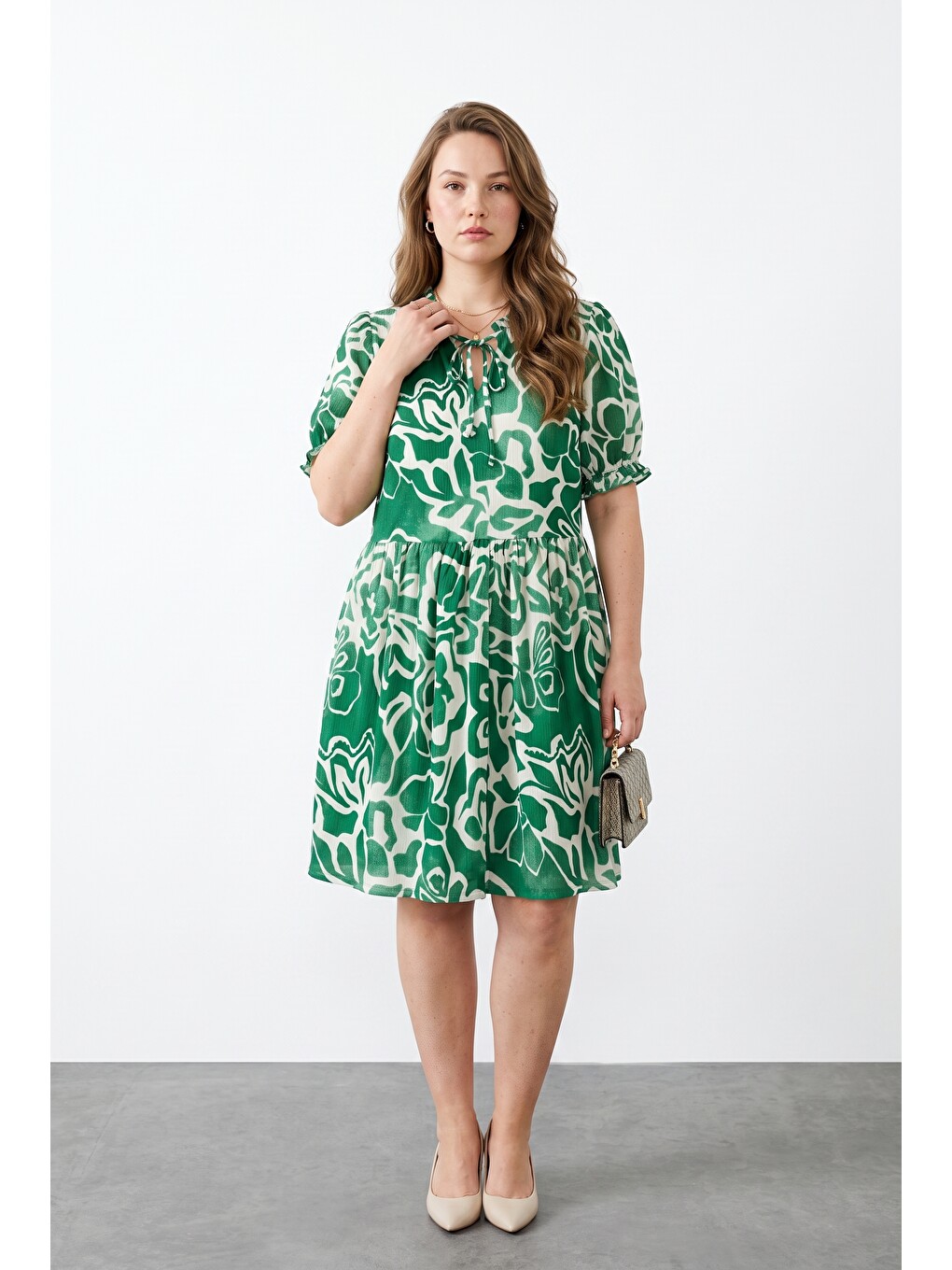 Yeşil Bürümcük Kumaş Yaka Detaylı Midi Elbise-4