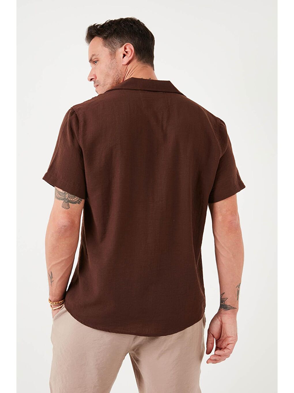 Kahverengi Keten Görünümlü Kısa Kollu Apaş Yaka Regular Fit Gömlek CF23S116775-4