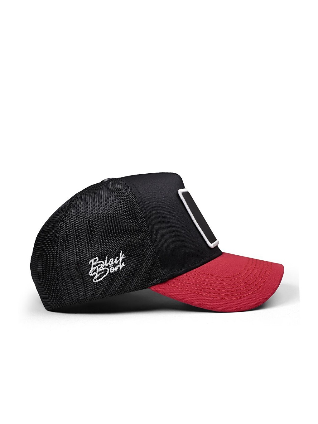 Karga Logolu Kırmızı-Siyah Trucker Şapka-1