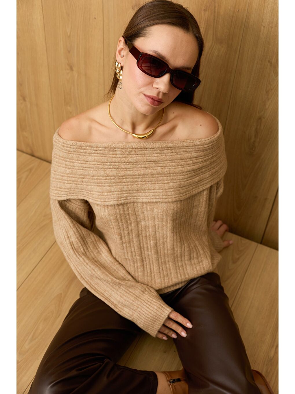 Bej Basic Madonna Yaka Salaş Triko Kazak-1