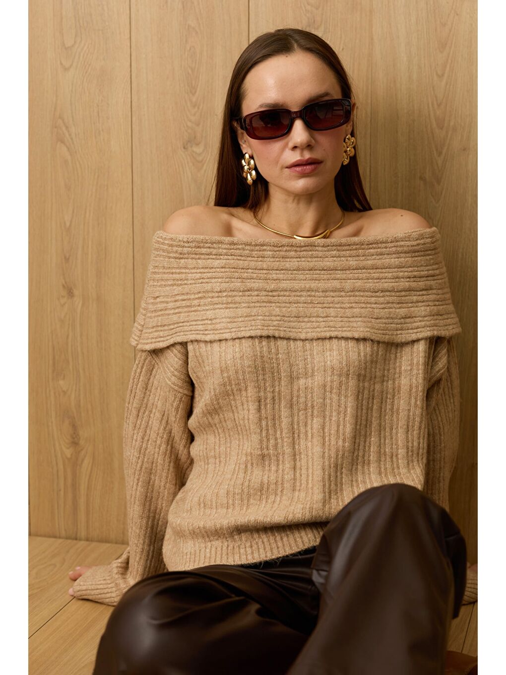 Bej Basic Madonna Yaka Salaş Triko Kazak-2