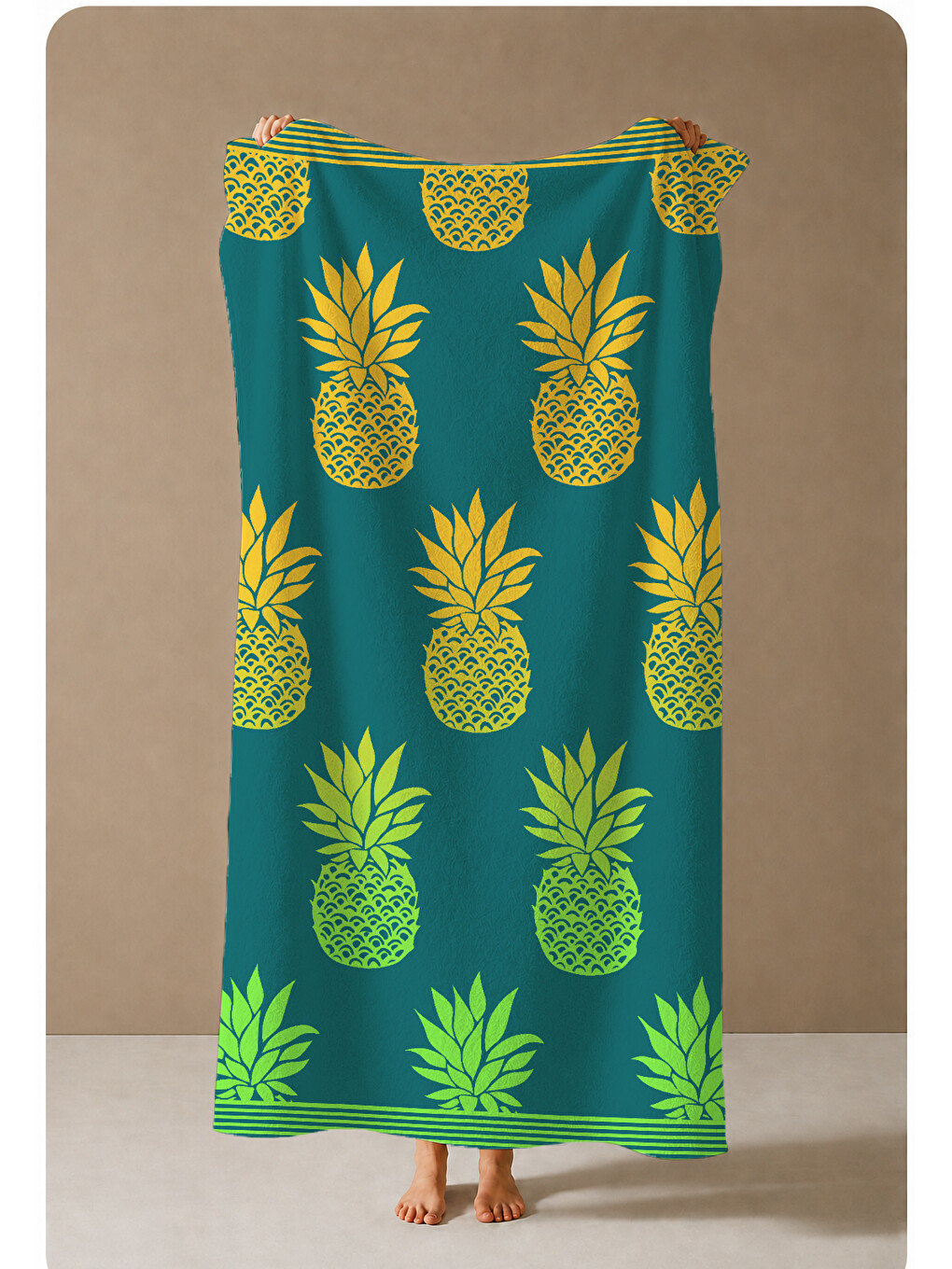 Yeşil Zemin Sarı Ananas Desenli 70x150 Cm Dijital Baskılı Plaj Ve Banyo Havlusu-2