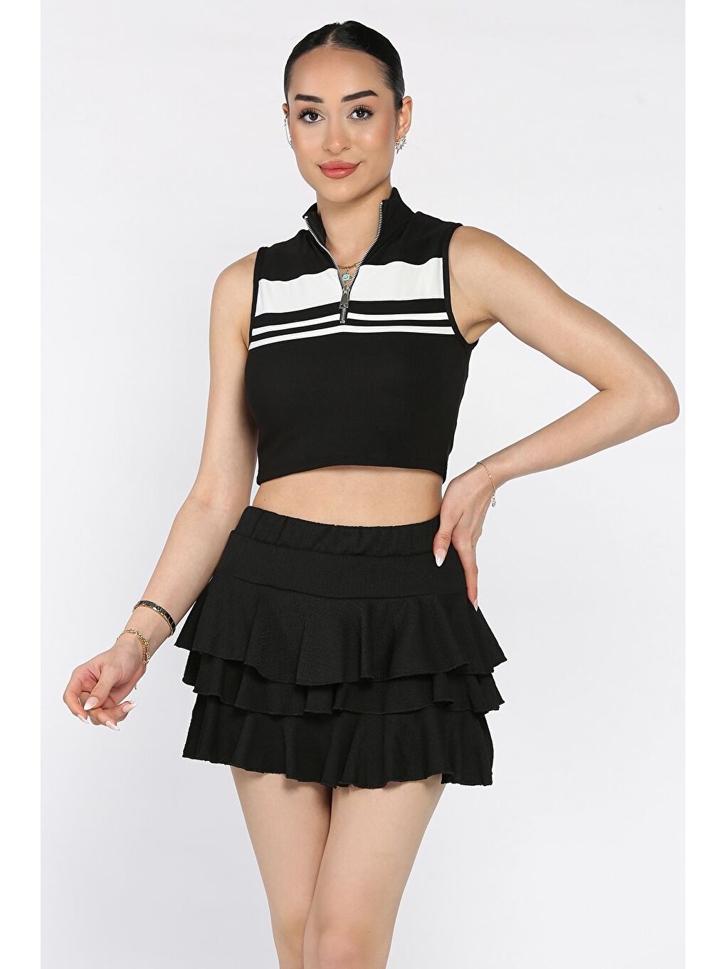 Siyah Kadın Bel Lastikli Fırfırlı Mini Şort Etek