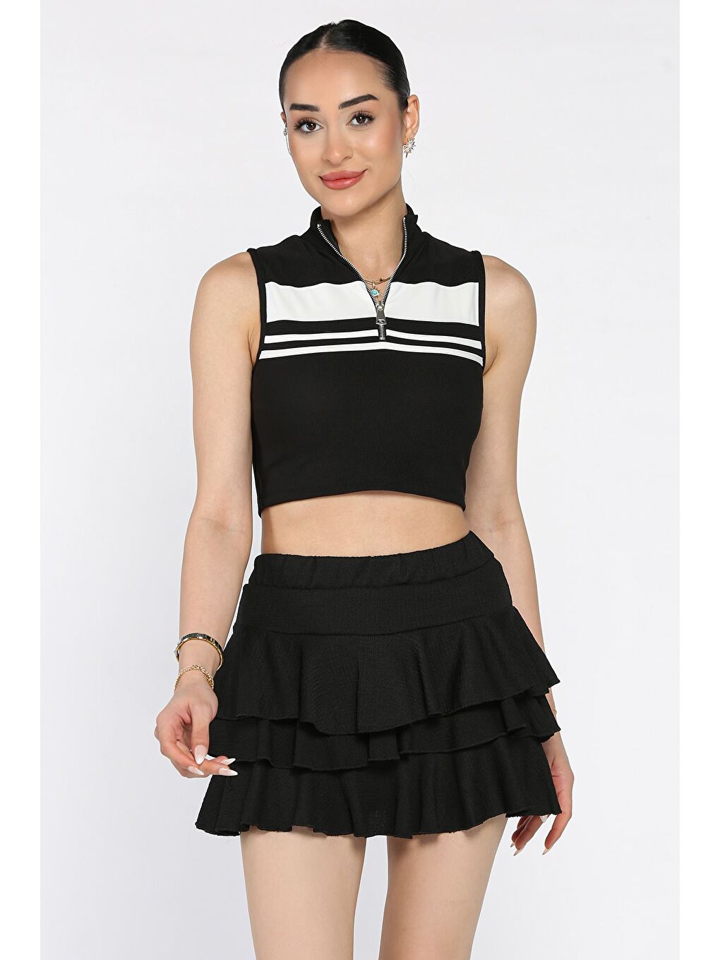 Siyah Kadın Bel Lastikli Fırfırlı Mini Şort Etek-1