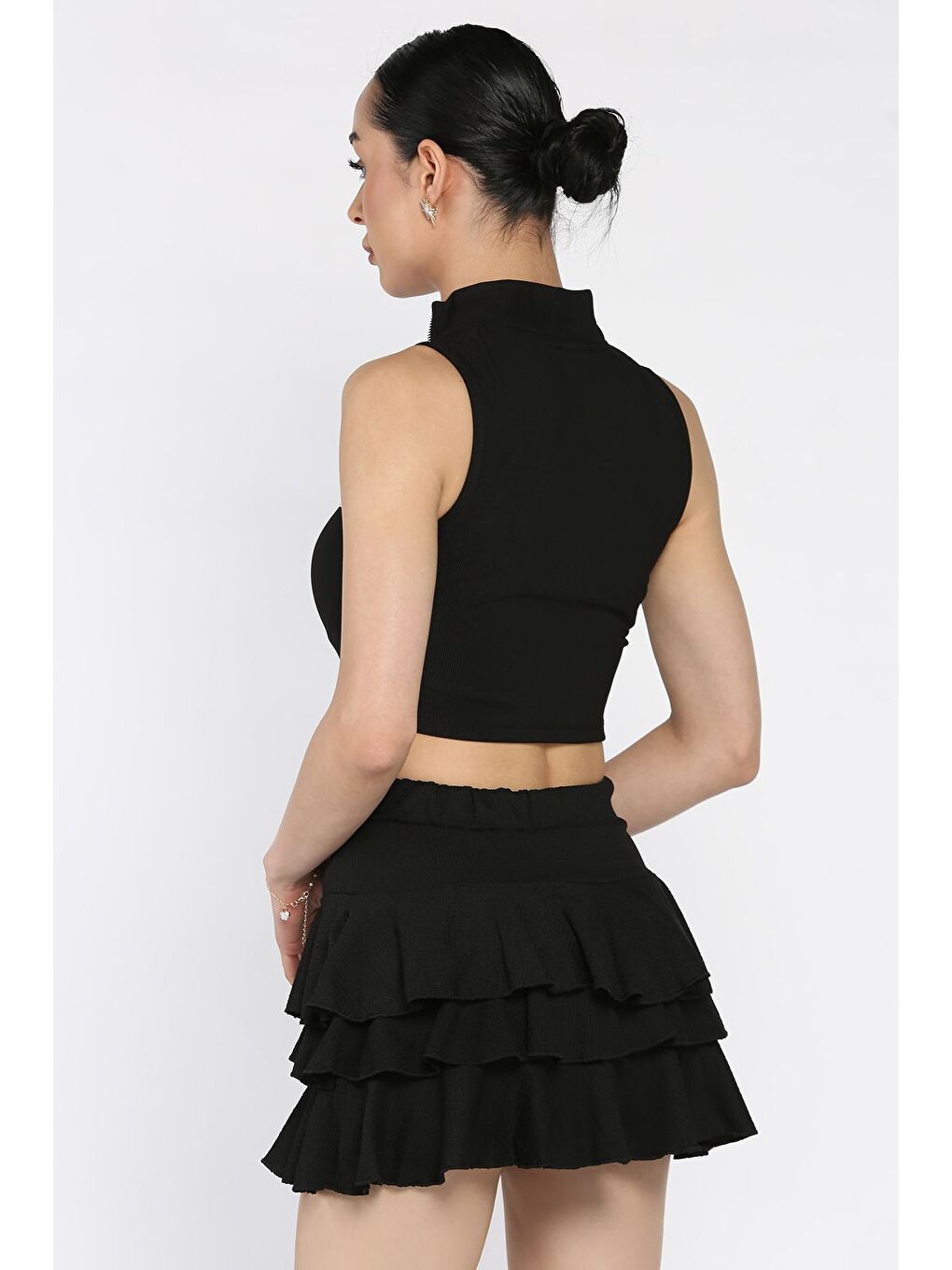 Siyah Kadın Bel Lastikli Fırfırlı Mini Şort Etek-2
