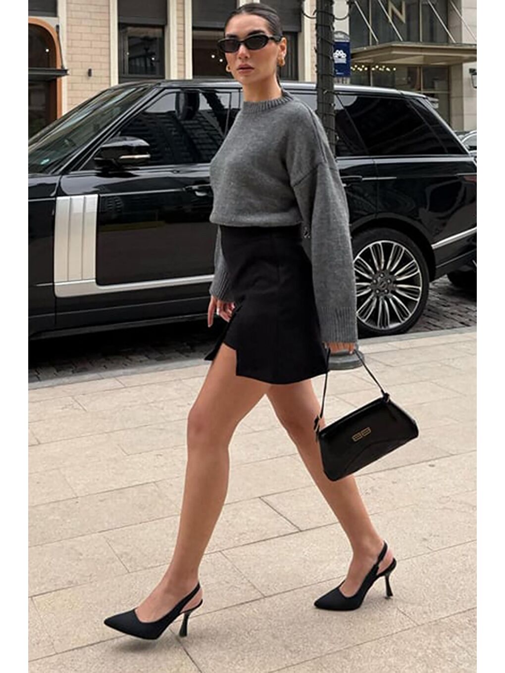 Siyah Yırtmaç Detaylı Kadın Şort Etek Mg2315