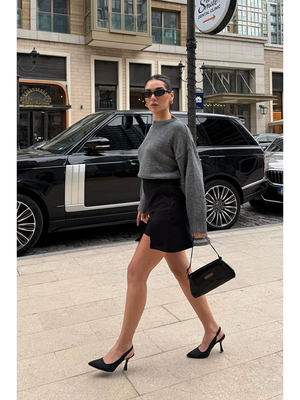 Siyah Yırtmaç Detaylı Kadın Şort Etek Mg2315-2