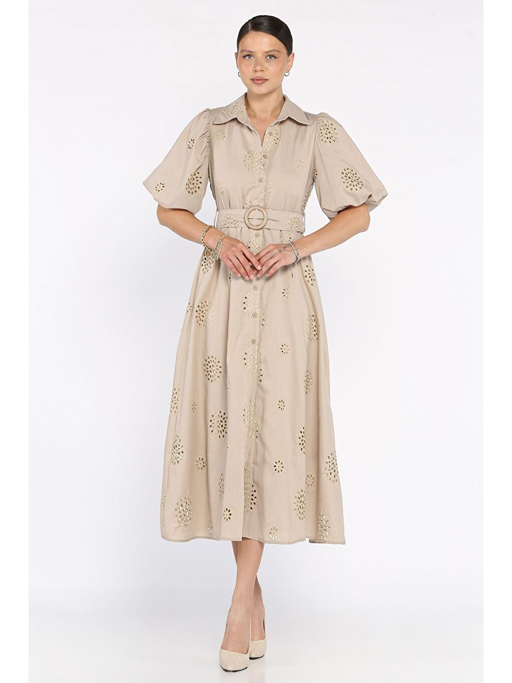 Bej Gömlek Yaka Boydan Düğmeli Kemerli Elbise-1