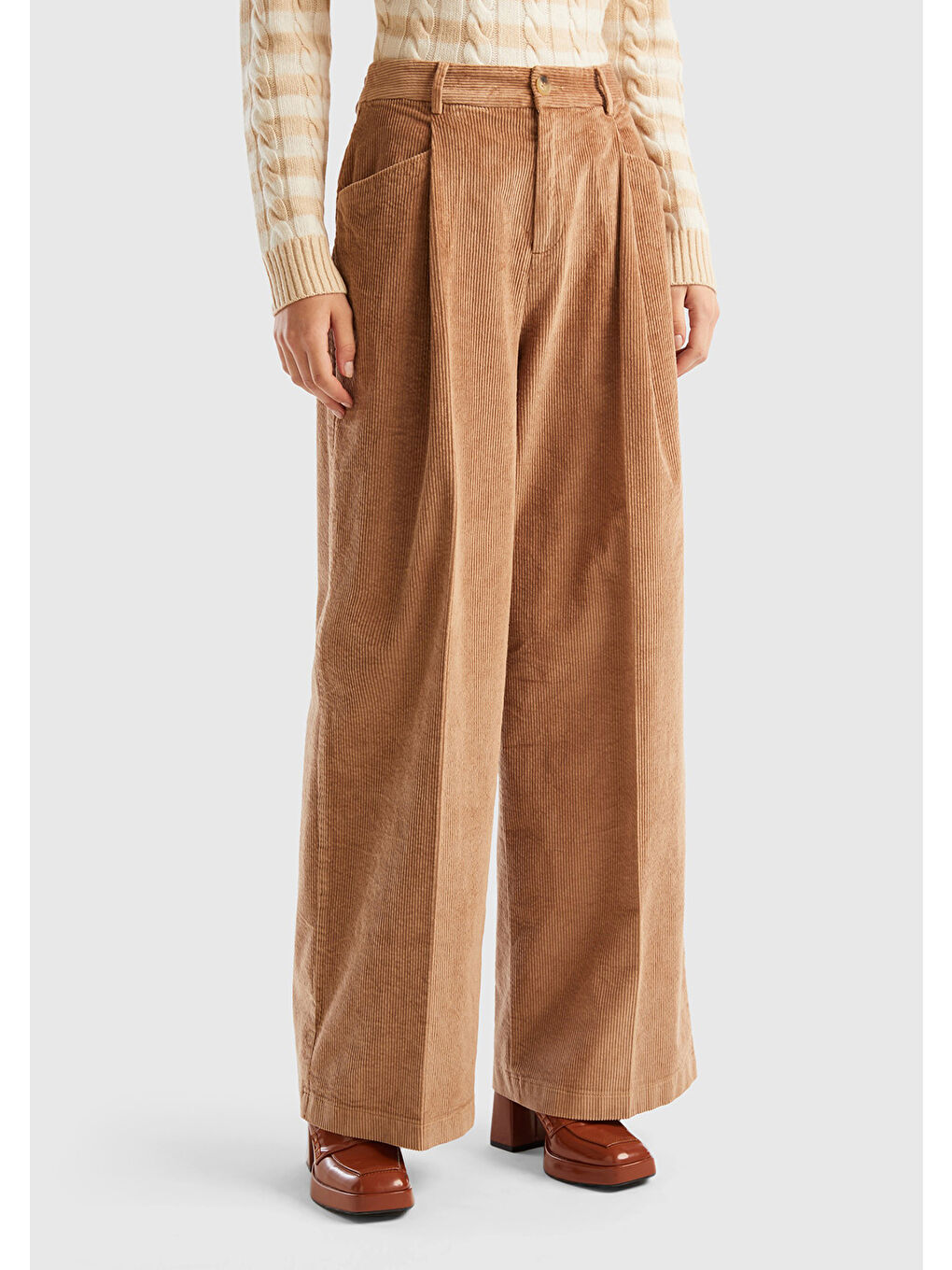 Kahverengi Kadın Taba Pileli Bol Paça Kadife Pantolon