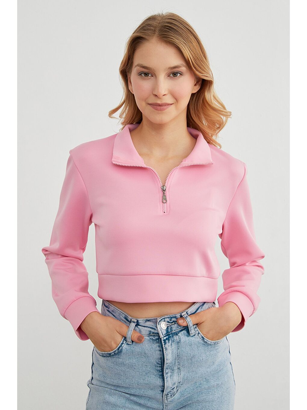 Pembe Yarım Fermuarlı Dik Yaka Crop Sweatshirt-1
