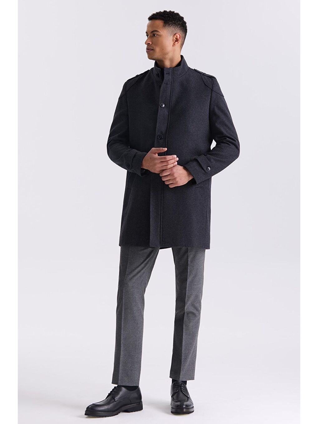 Antrasit Regular Fit Hakim Yaka Apoletli Yünlü Kaşe Kaban-1