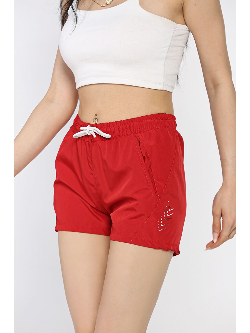 Kırmızı Kadın Baskılı Cepli Deniz Şortu-1