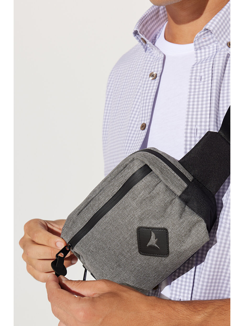 Erkek Gri-Siyah Fermuarlı Bel Çantası-5