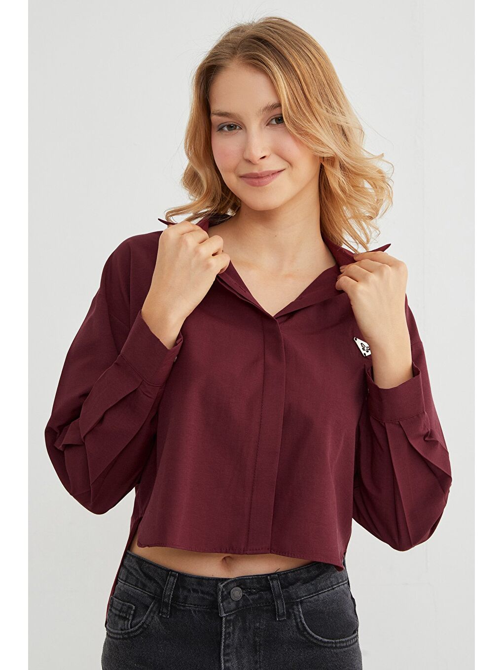 Bordo Kelebek Aksesuarlı Crop Gömlek-2