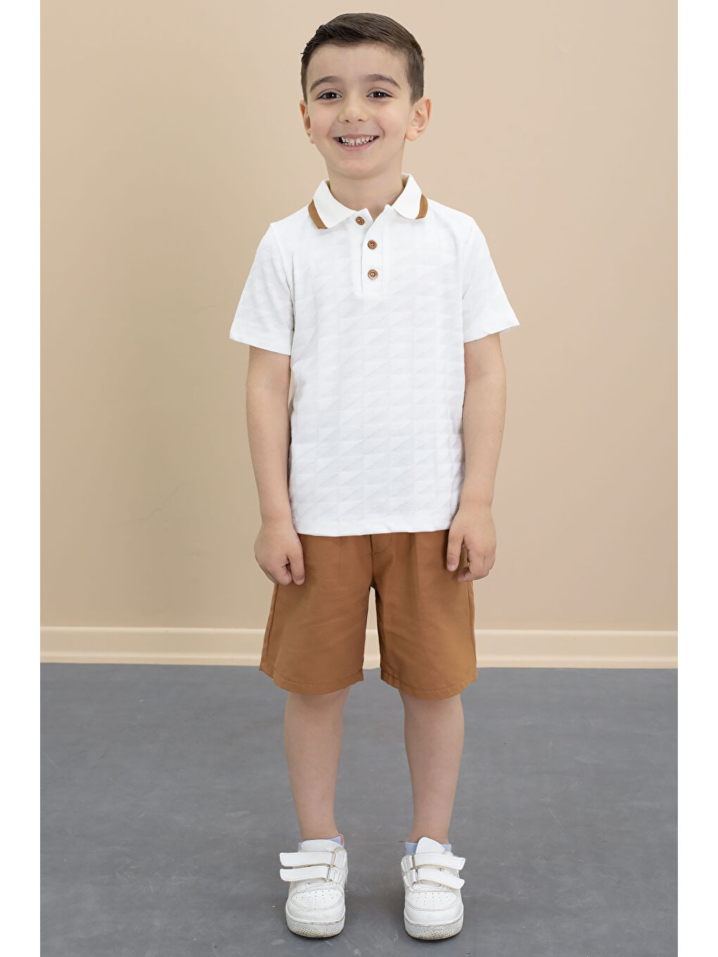 Kahverengi Taba Polo Yaka Düğmeli Tişörtlü Erkek Çocuk Şortlu 2li Takım 21106