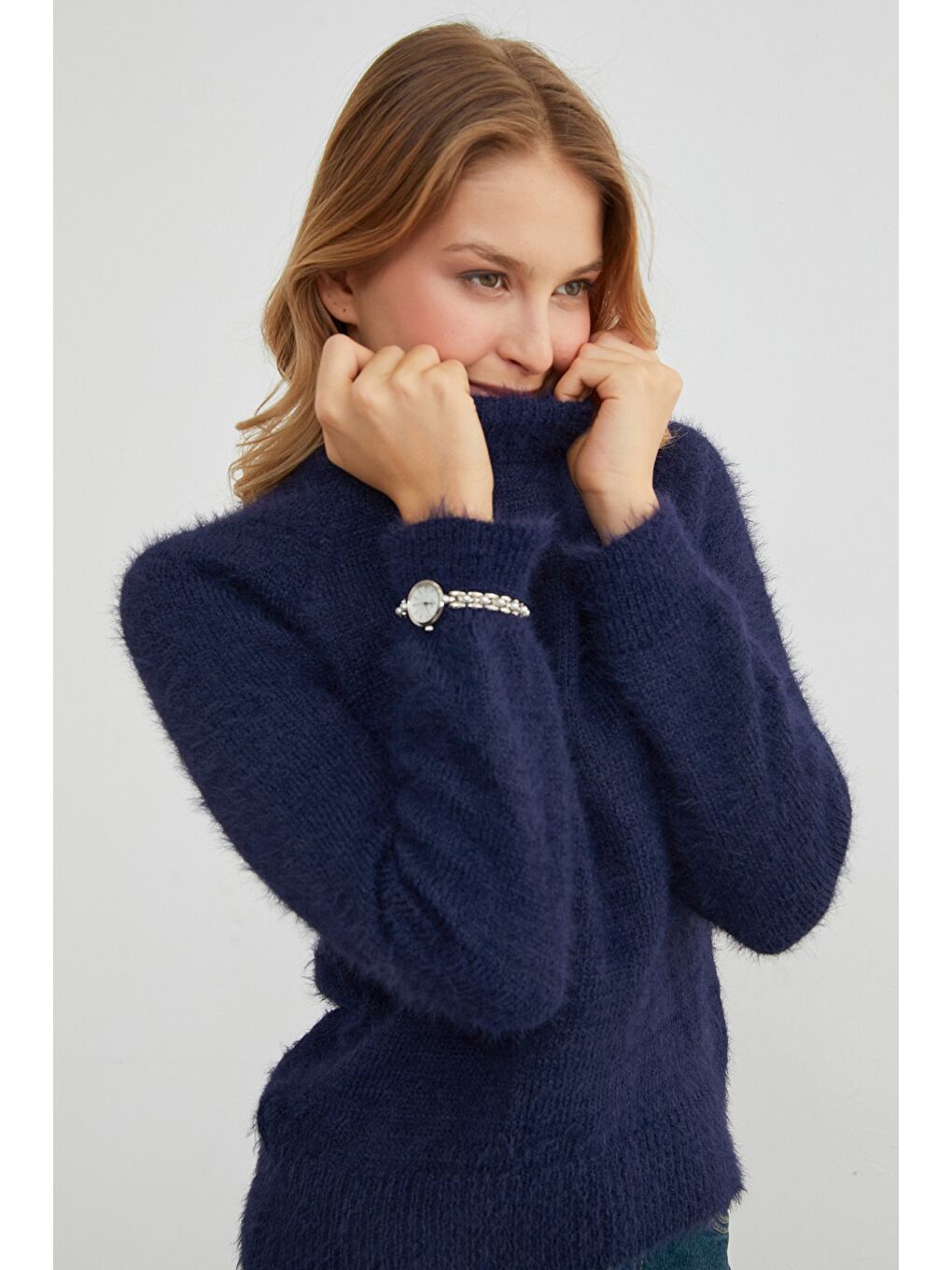 Lacivert Dik Yaka Sakallı Kazak