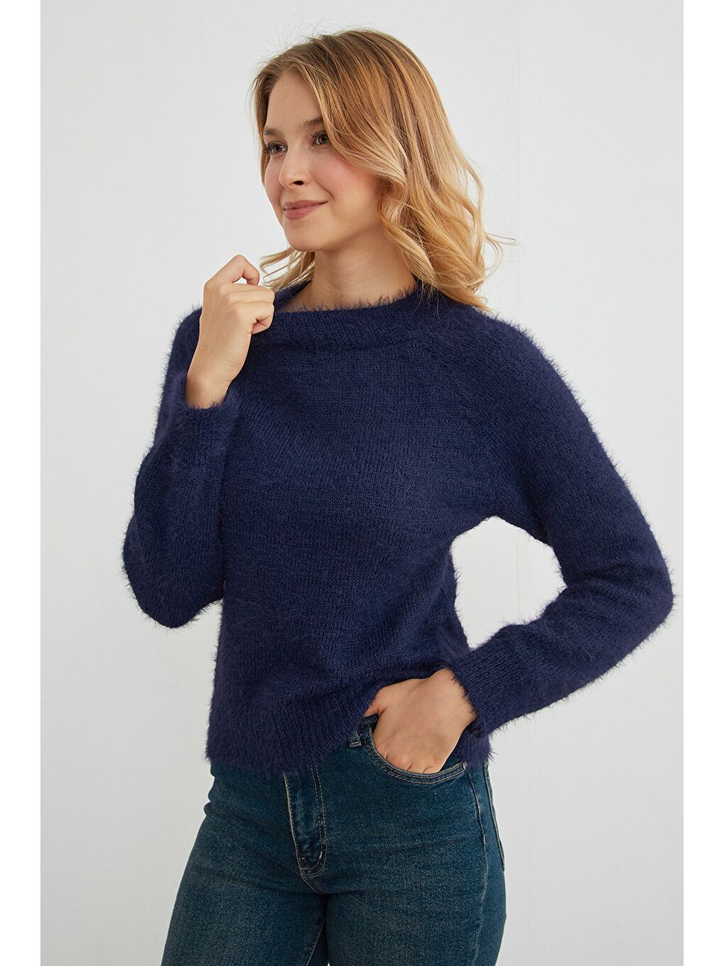 Lacivert Dik Yaka Sakallı Kazak-3