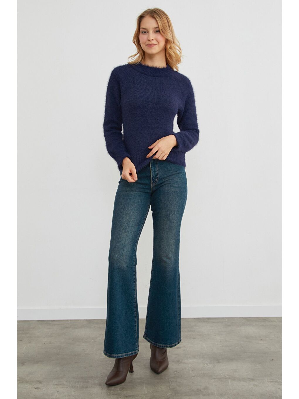 Lacivert Dik Yaka Sakallı Kazak-4