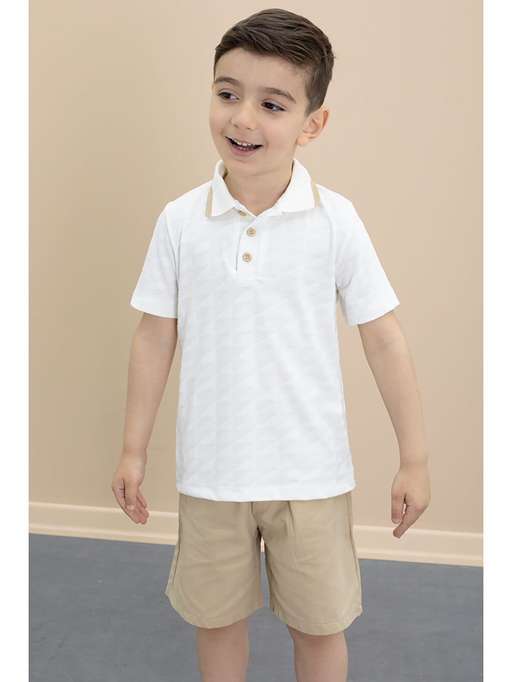 Bej Polo Yaka Düğmeli Tişörtlü Erkek Çocuk Şortlu 2li Takım 21104-2