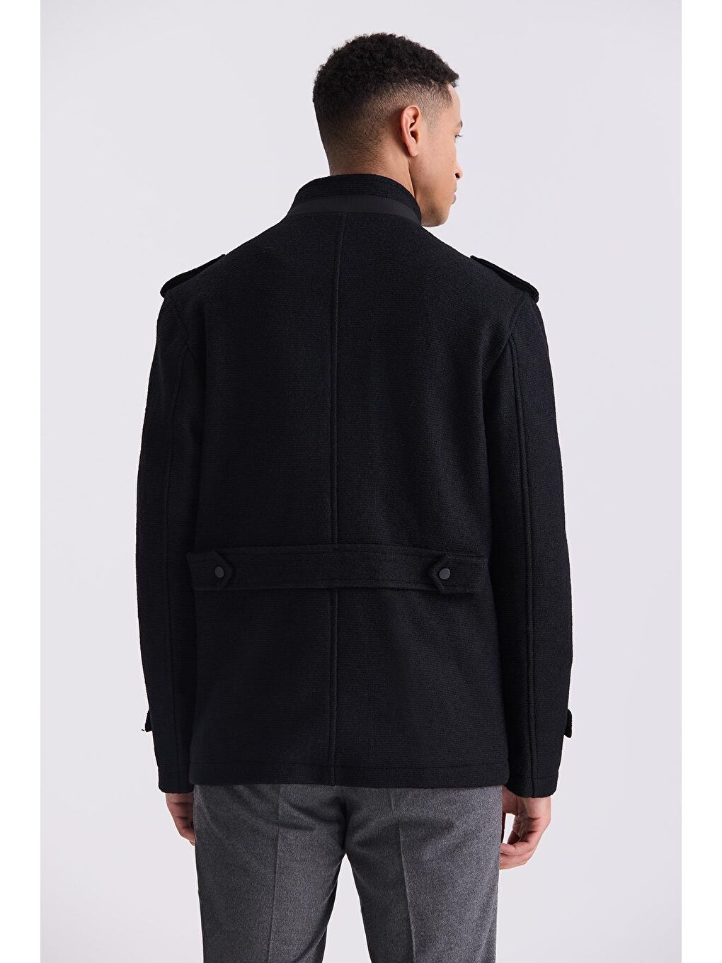 Siyah Slim Fit Hakim Yaka Apoletli Desenli Spor Kaşe Kaban-3