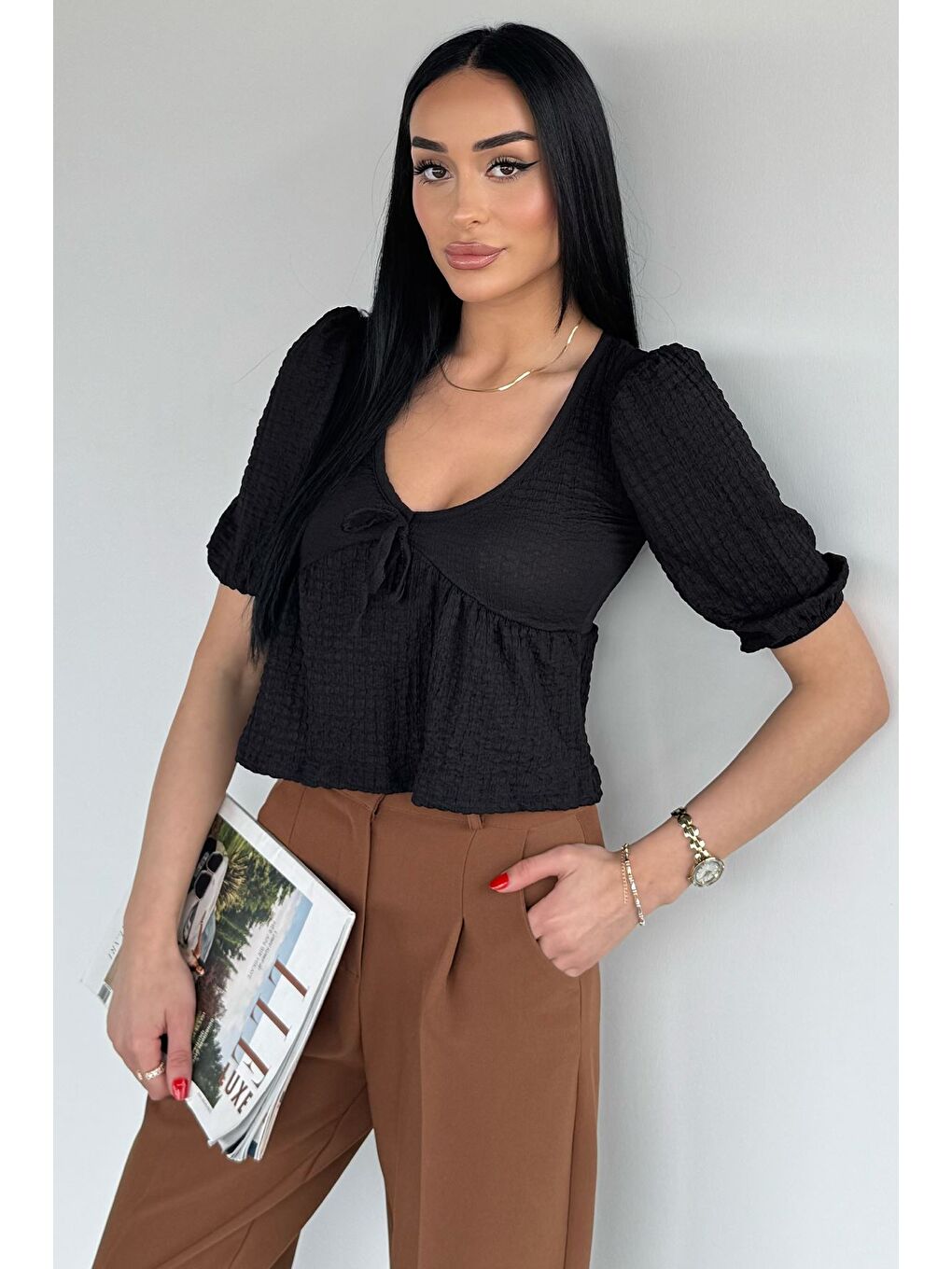 Siyah Kadın V Yaka Kısa Kol Bluz-1
