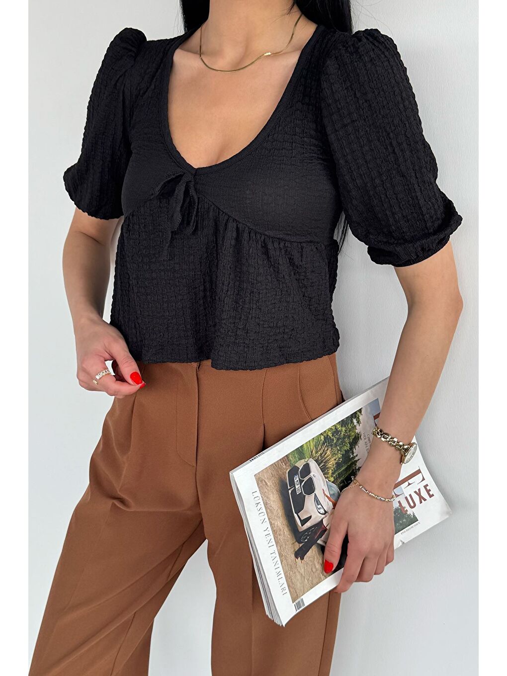 Siyah Kadın V Yaka Kısa Kol Bluz-2