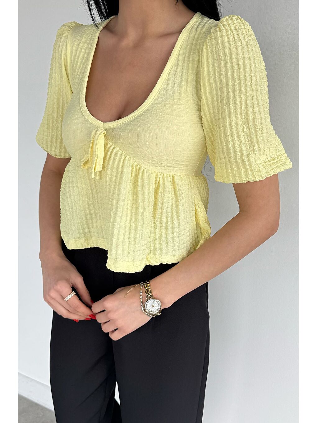 Sarı Kadın V Yaka Kısa Kol Bluz-1