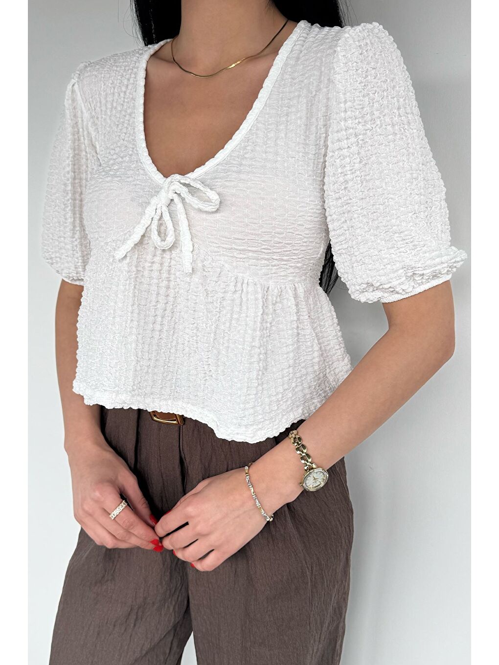 Ekru Kadın V Yaka Kısa Kol Bluz-1