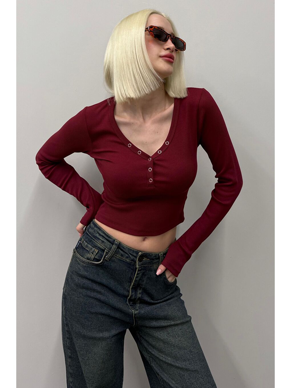 Bordo V Yaka Uzun Kollu Düğme Detaylı Kaşkorse Bodysuit Mg2194-1