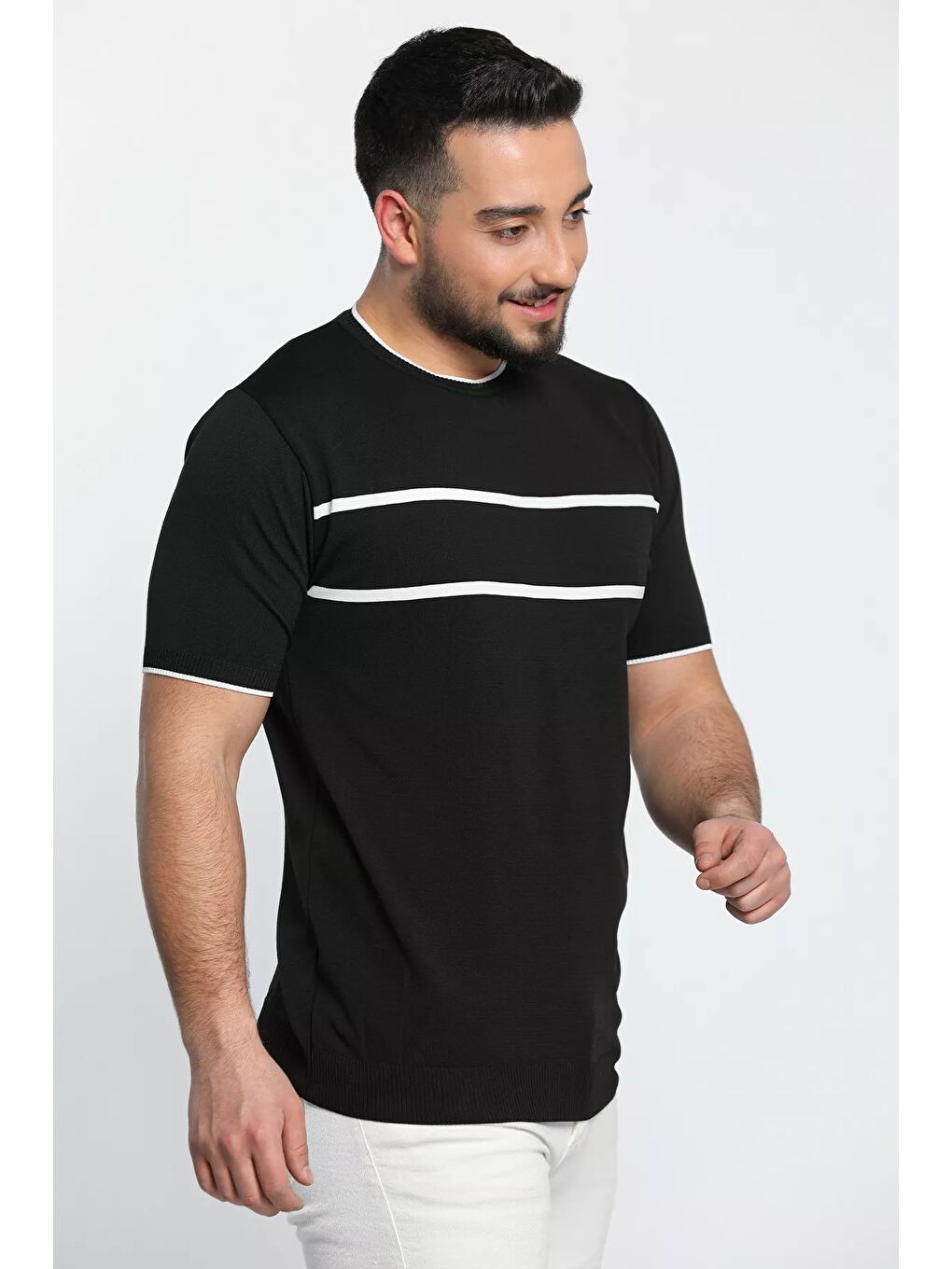 Siyah Çizgi Detaylı Bisiklet Yaka Erkek T-shirt-2