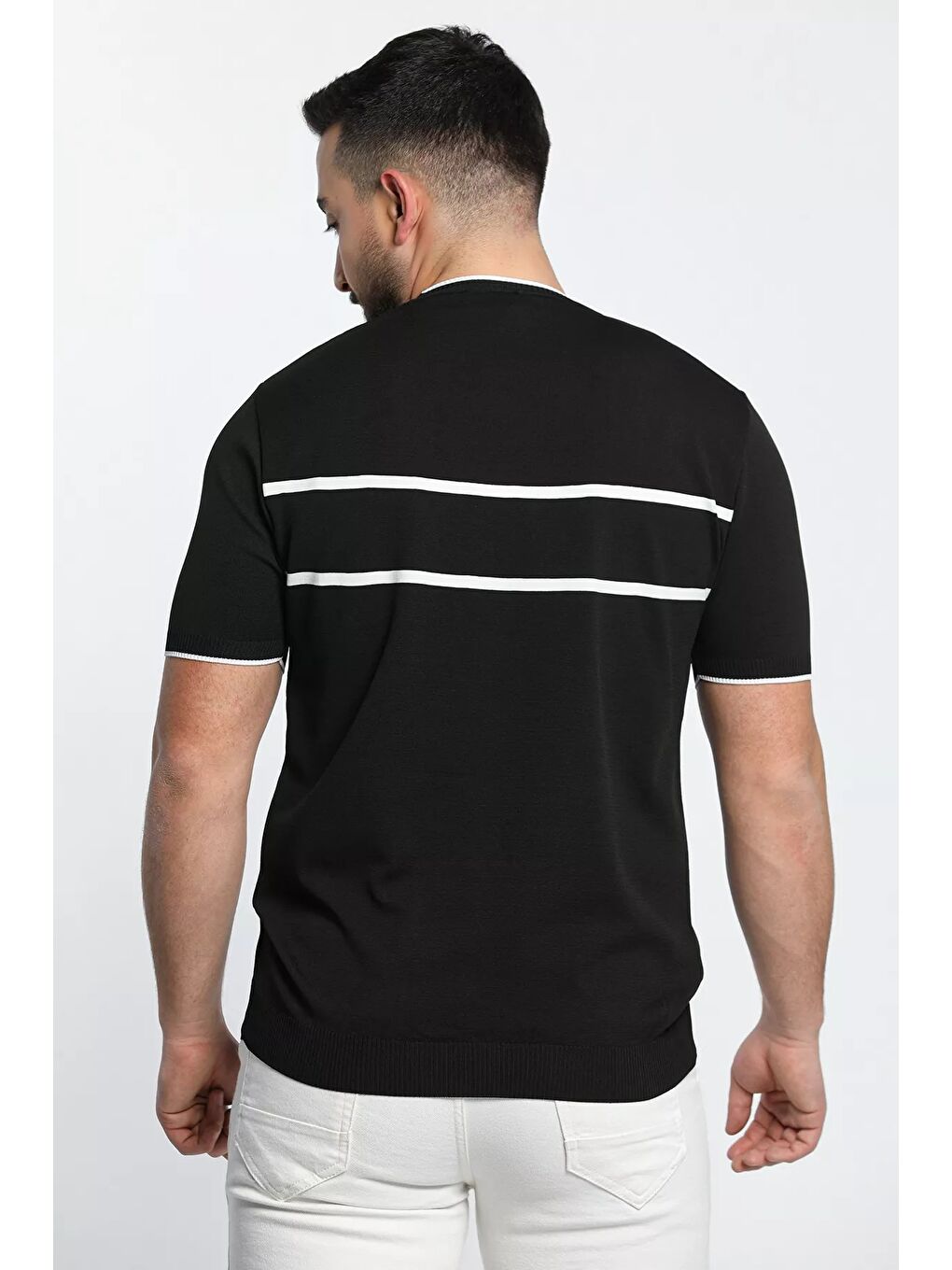 Siyah Çizgi Detaylı Bisiklet Yaka Erkek T-shirt-4