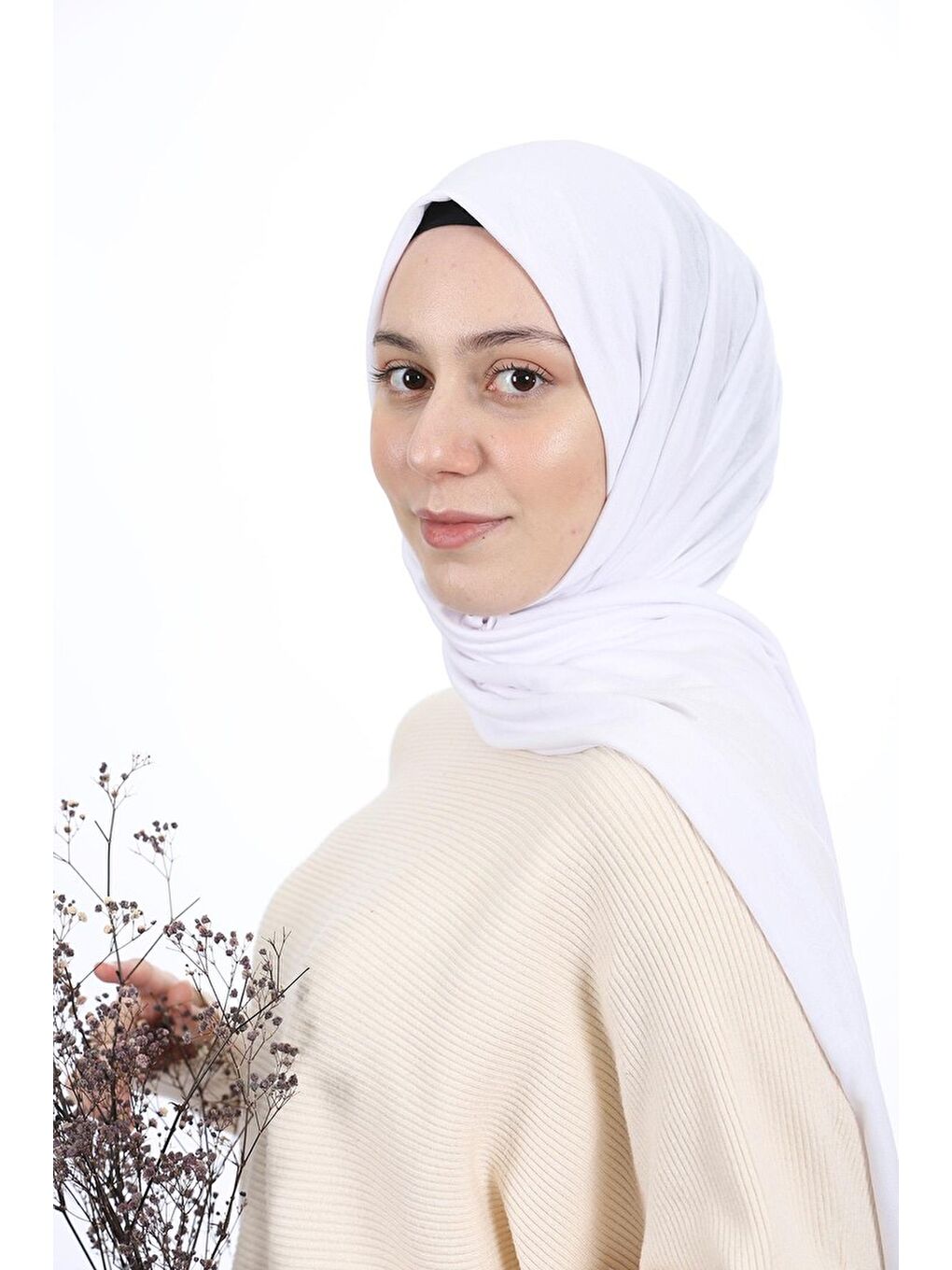 Beyaz Tesettür Düz Penye Şal-2