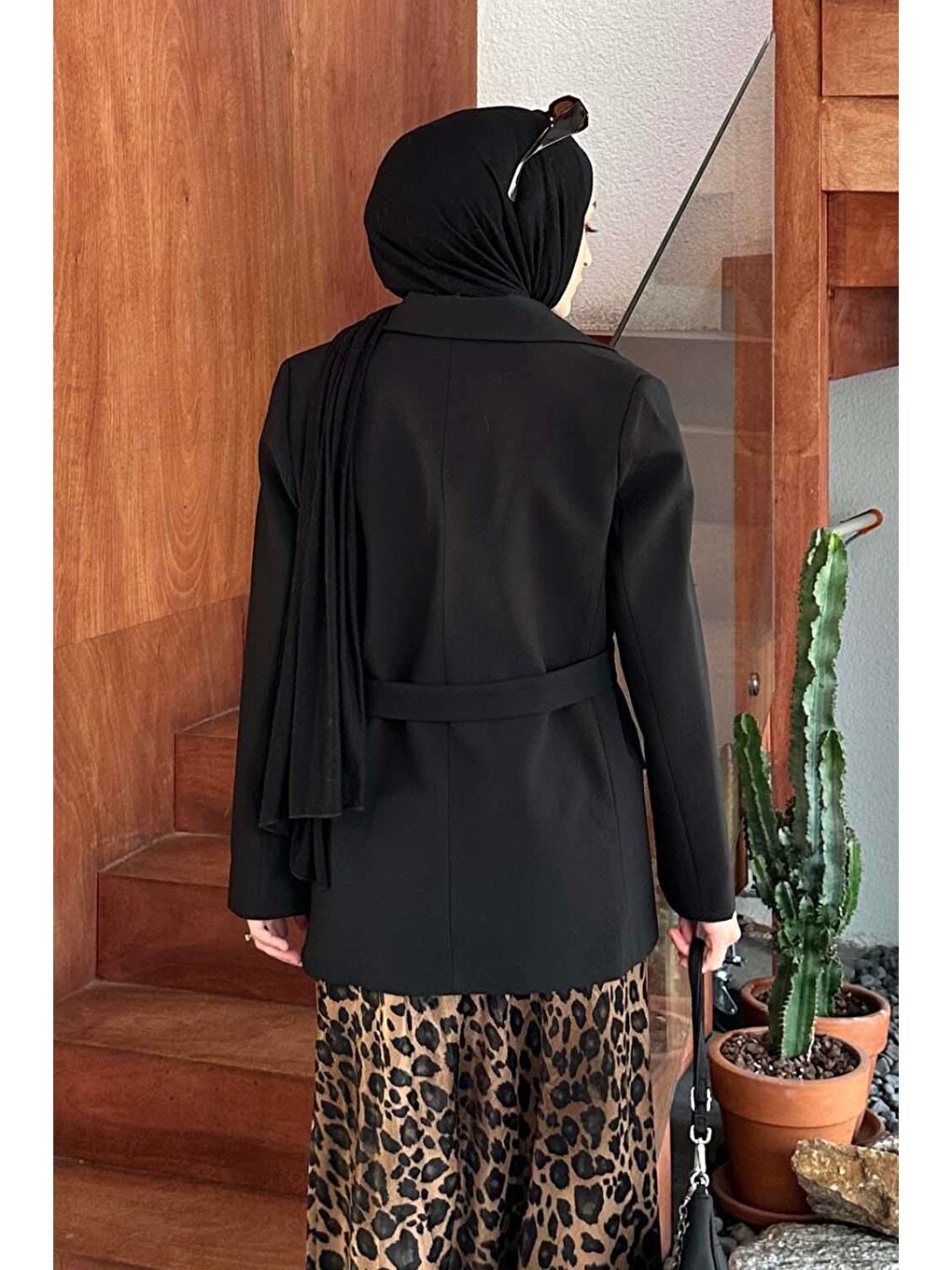 Kemerli Blazer Ceket Siyah-3