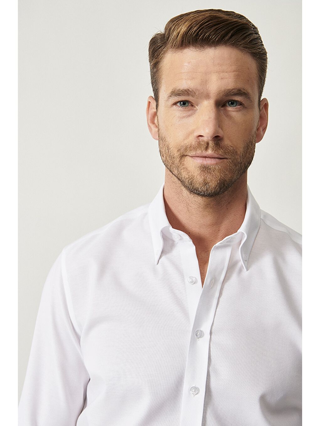 Erkek Beyaz Ütü Gerektirmeyen Non-Iron Tailored Slim Fit Gömlek-1