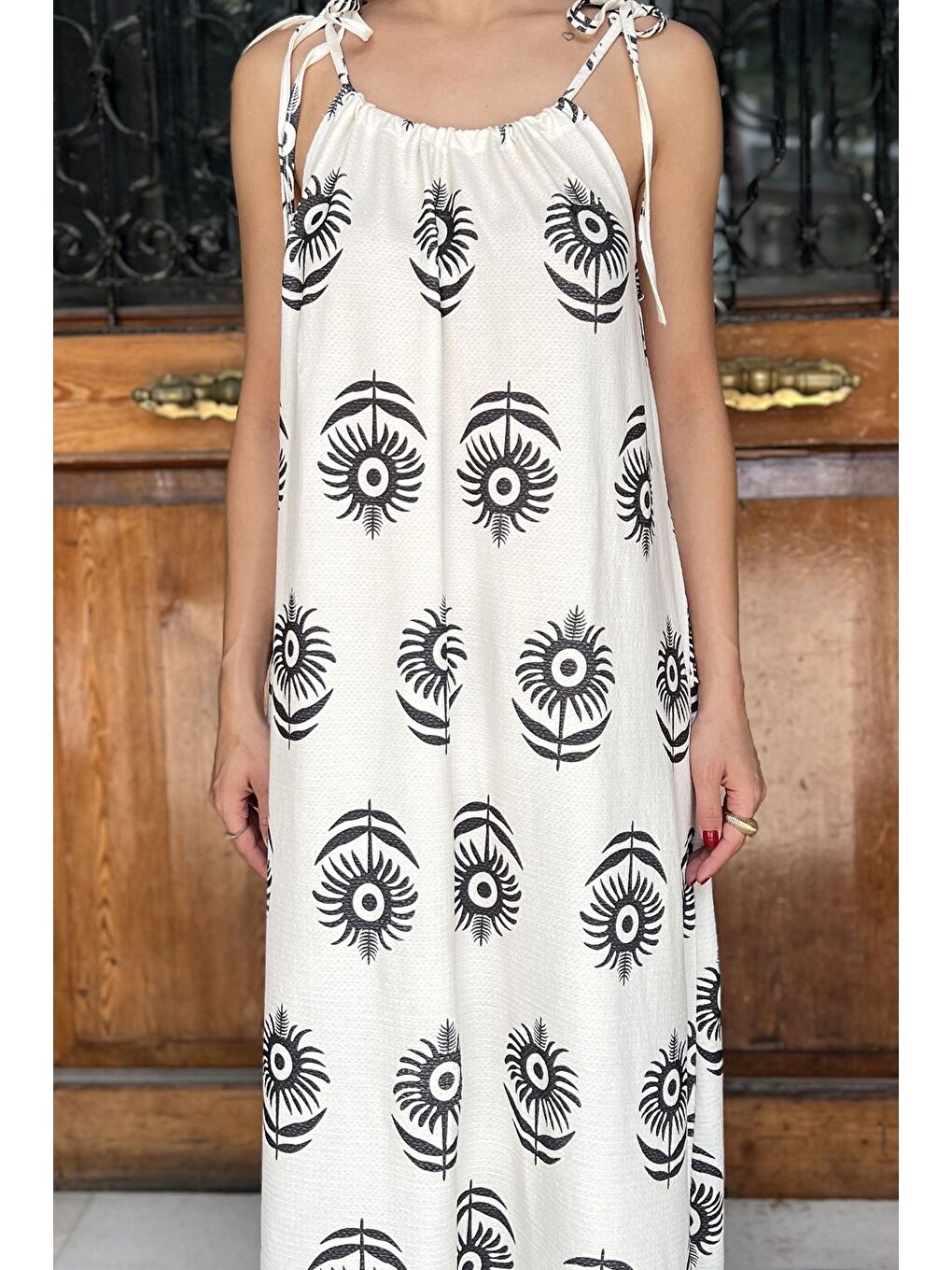 Bej Kadın Askılı Desenli Elbise-3