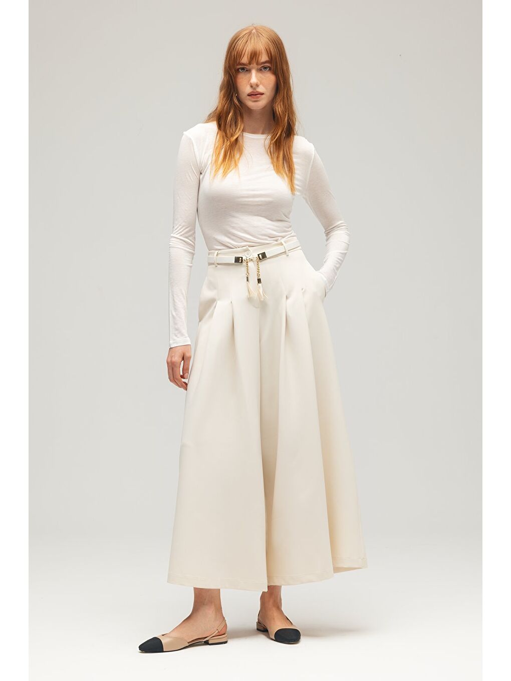 Ekru Kadın Slim Fit Bisiklet Yaka Uzun Kollu Basic Örme Bluz - Transparan Görünümlü-2